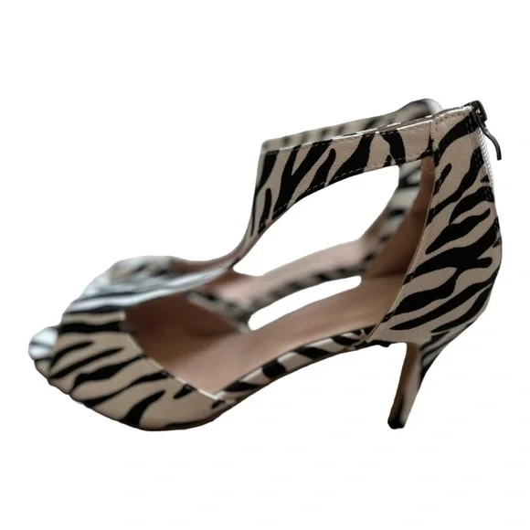 YASIRUN White Zebra Cutout Ankle-Strap Sandal - Women - Picture 6 of 13